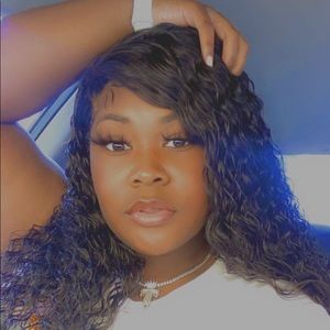 Meet your Posher, Tiara